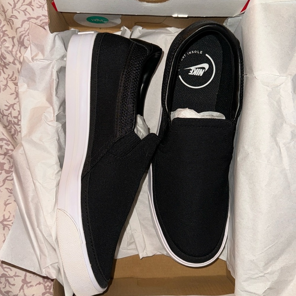Women’s Nike Court Legacy Slip On